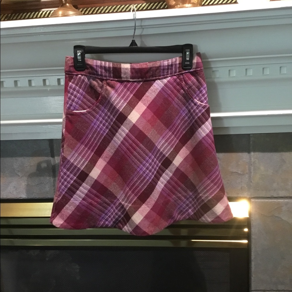 Adorable H&M’s plaid mini skirt size 6
